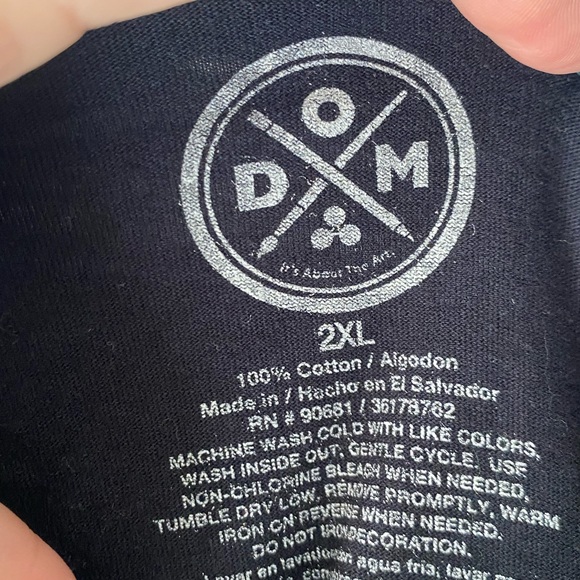 Men’s graphic Tshirt☀️ - Picture 2 of 2